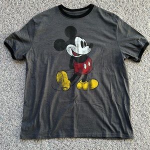 Disney Parks Official Men’s T-Shirt Size Large